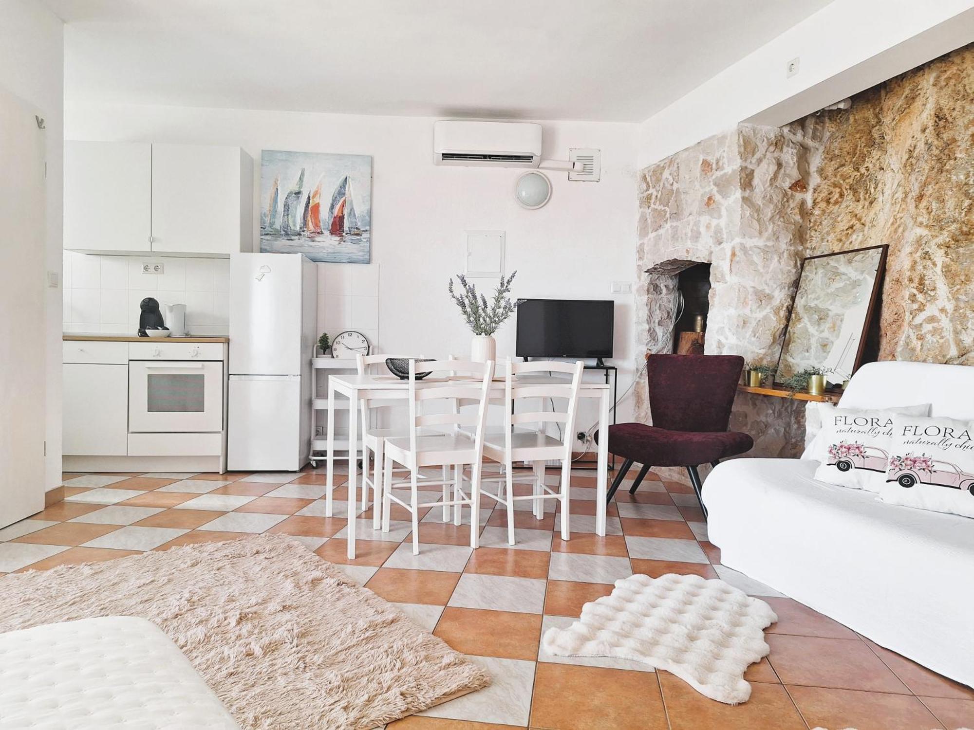 Apartmani Stine Округ-Доньи Экстерьер фото
